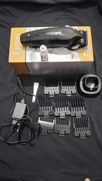 ماشین اصلاح مو سر و صورت کیمی مدل پایه دار KM-2296